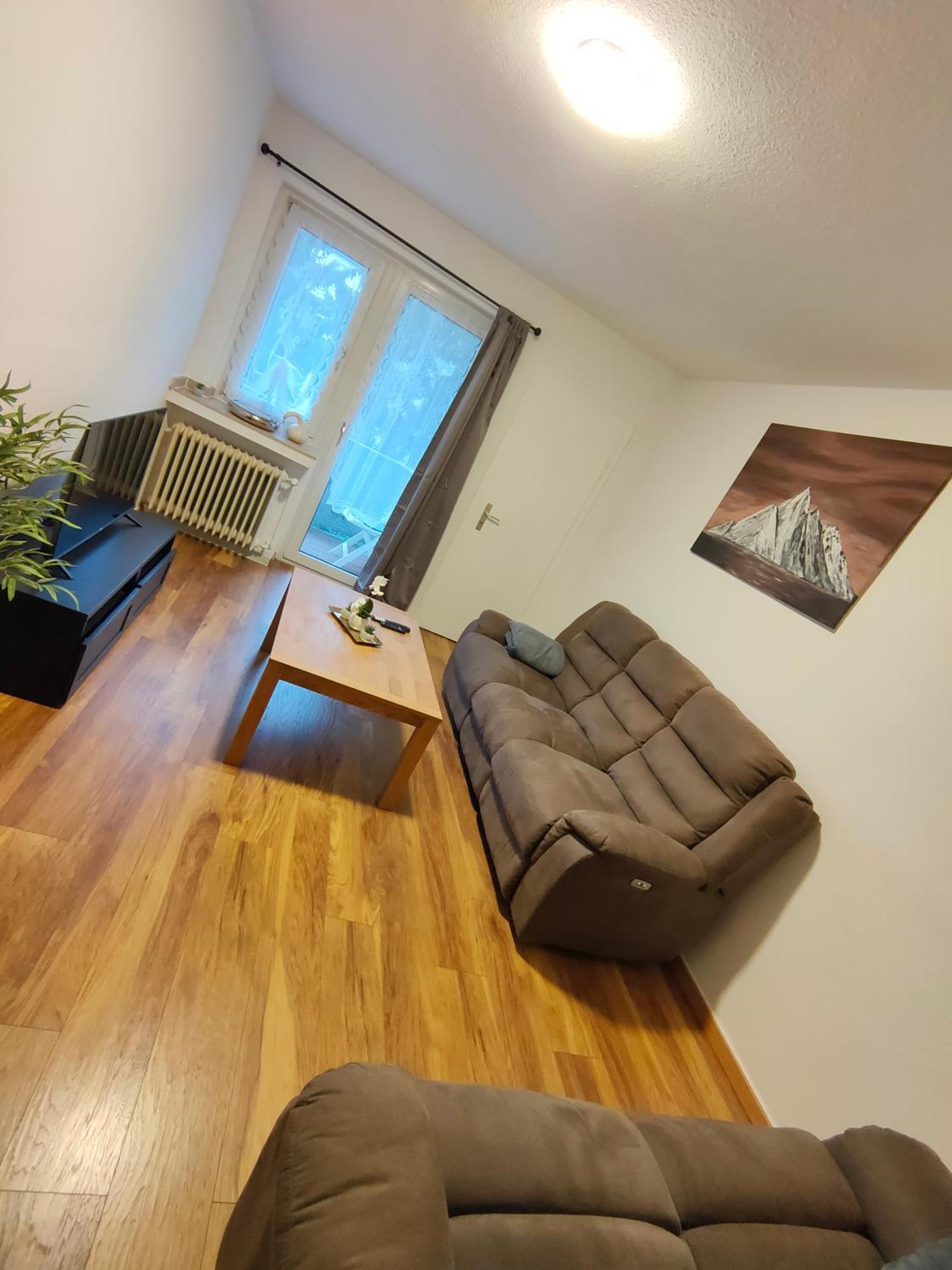 Large Central Apartment - Modern & Fully Equipped - Near Fair كولونيا المظهر الخارجي الصورة